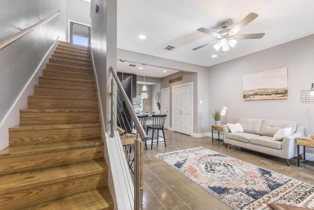 Cozy 2 Bed Townhome Near The Hospital لافايت المظهر الخارجي الصورة